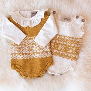 Stickade Bodys 2st Stjärna – garnpaket i Bluum Pure Eco Baby Wool