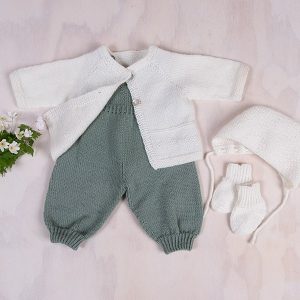Stickat set Bebisset Hjärta – garnpaket i Bluum Pure Eco baby Wool