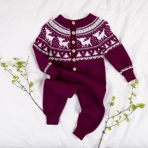 Stickad overall Bambi – garnpaket i Bluum Pure Eco Baby Wool
