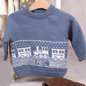 Stickad tröja Tåg – garnpaket i Bluum Pure Eco Baby Wool