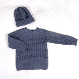 Stickad tröja Hugo med mössa Ljus denim – garnpaket i Bluum Soft Merino Ull